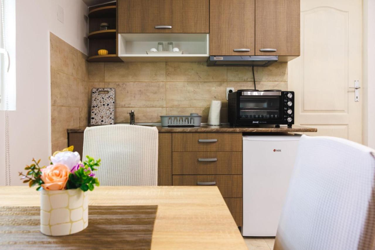 Apartmani Dordevic Ґолубац Екстер'єр фото
