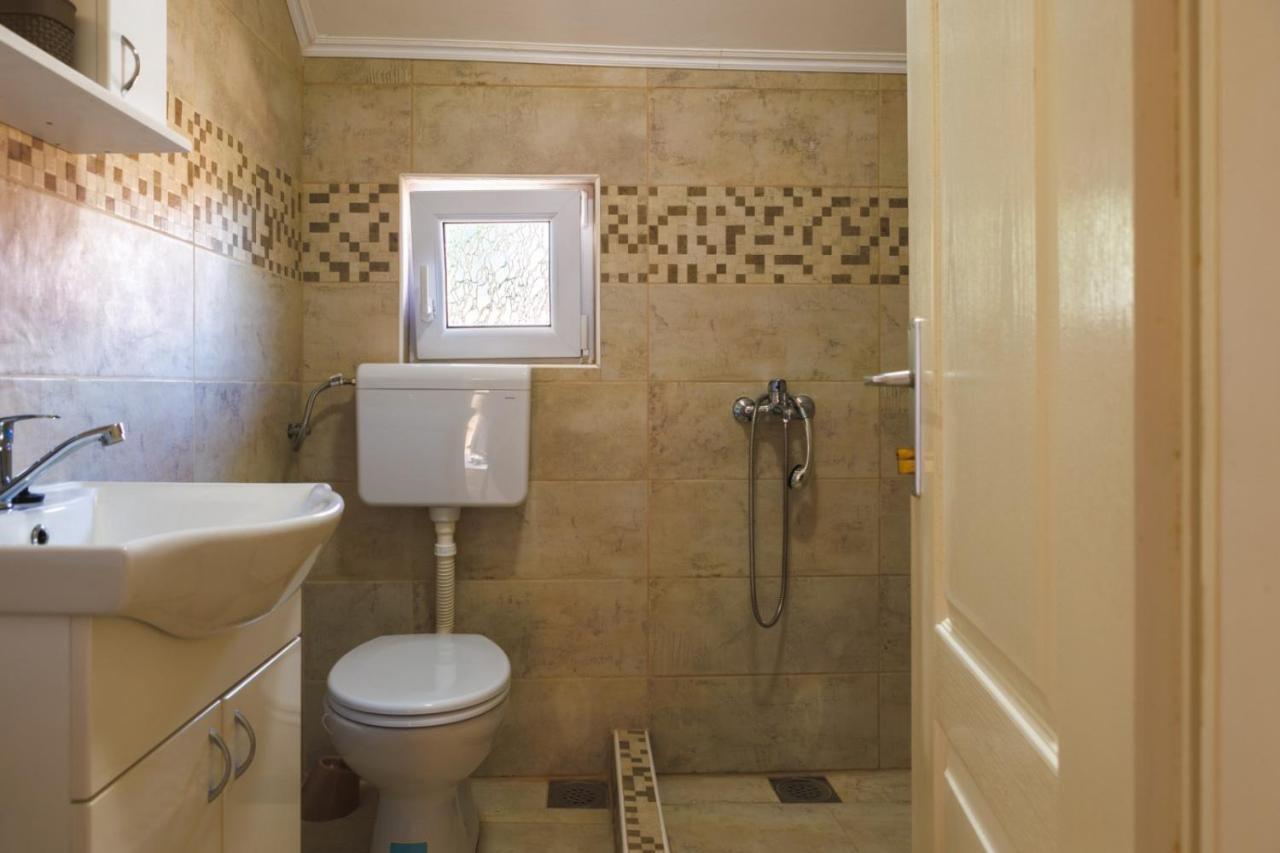 Apartmani Dordevic Ґолубац Екстер'єр фото